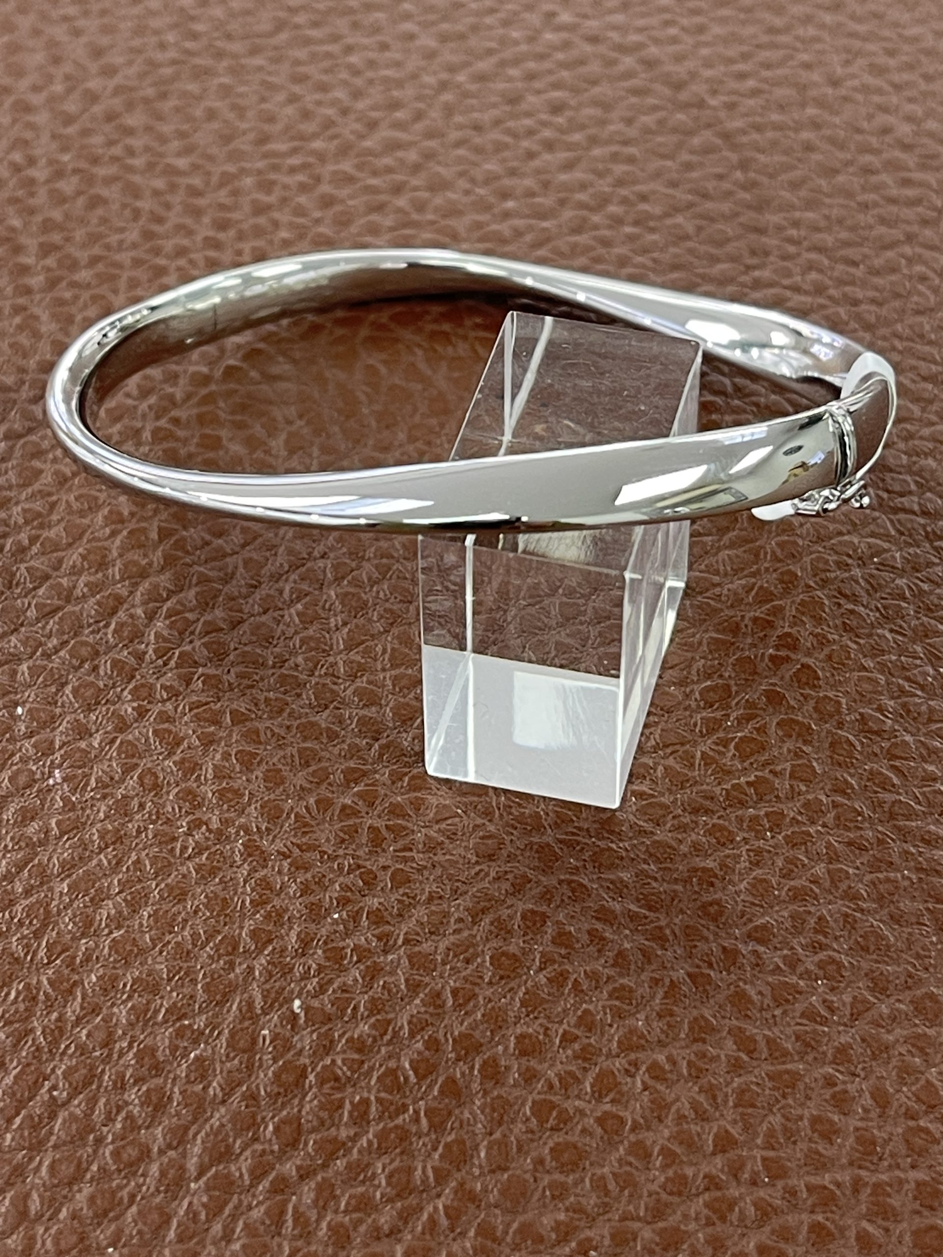 Sterling Silver Wave Design Bangle