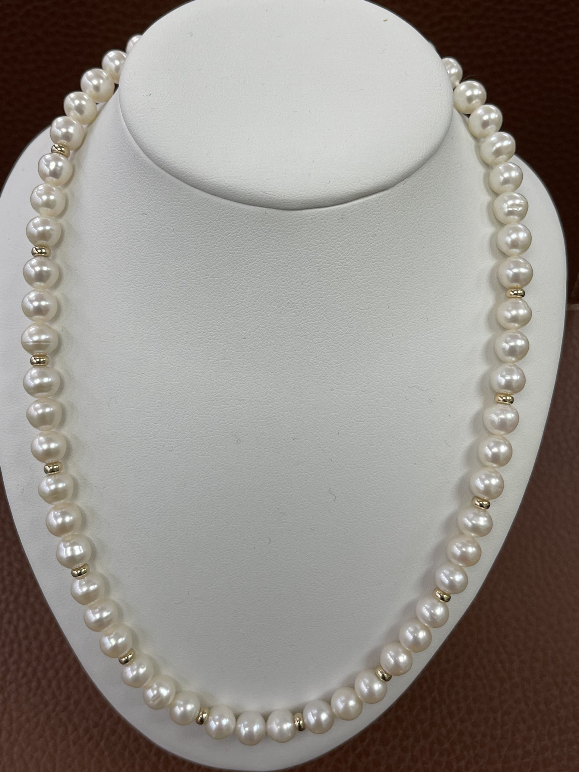 Cultured Pearl Necklace with a 9ct Gold Ball Links