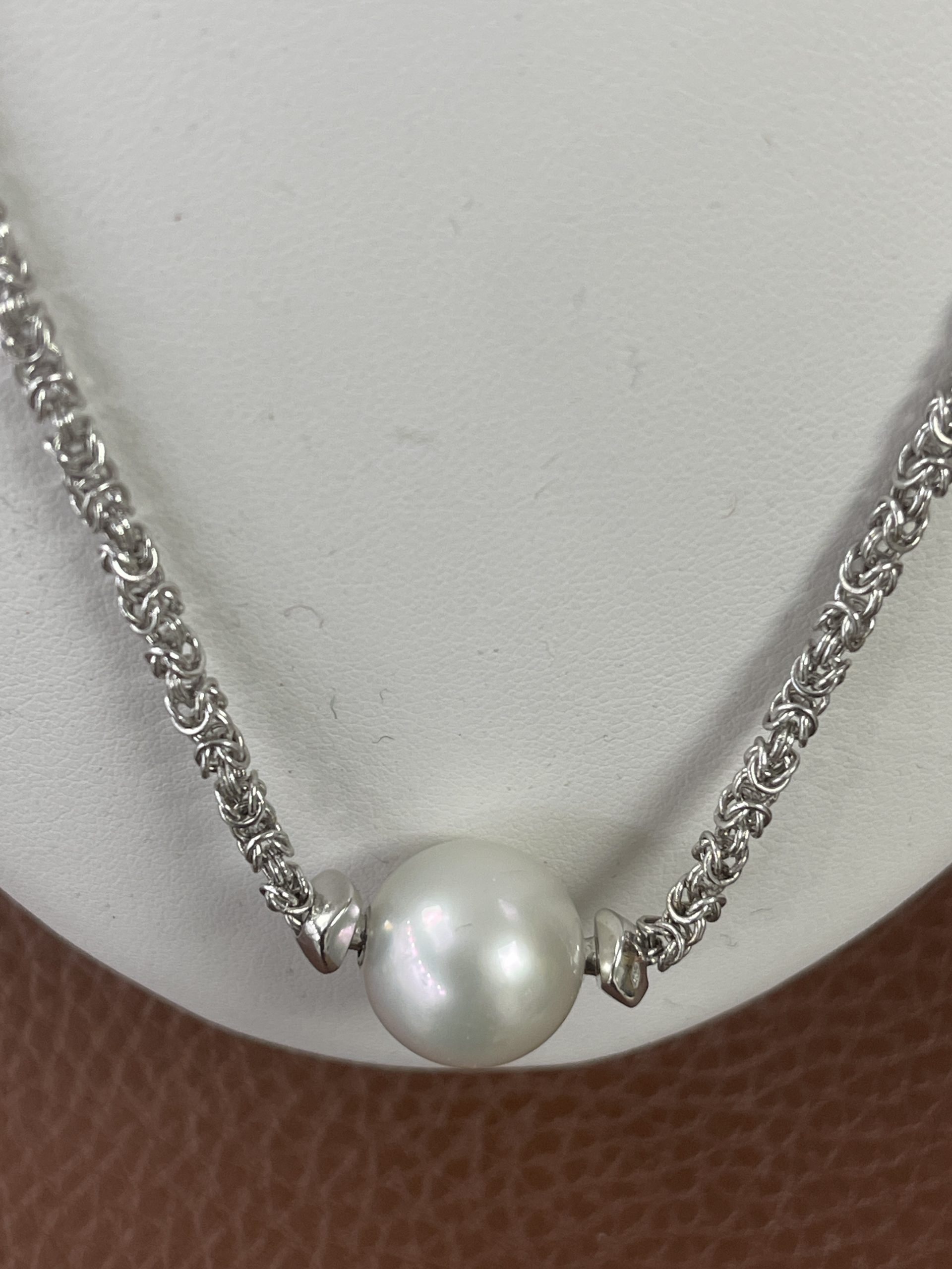18ct W/Gold Byzantine Chain & White South Sea Pearl 14.7mm Vintage