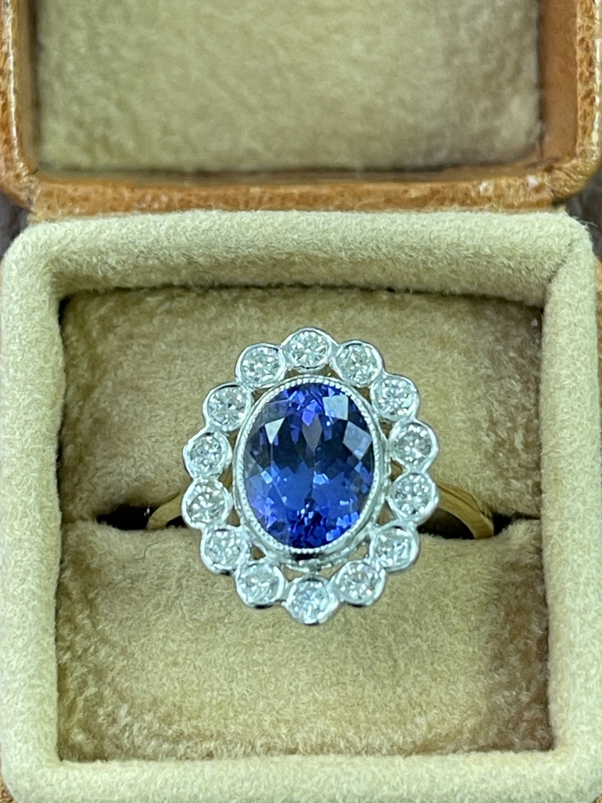 Tanzanite & Diamond Cluster ring Preowned