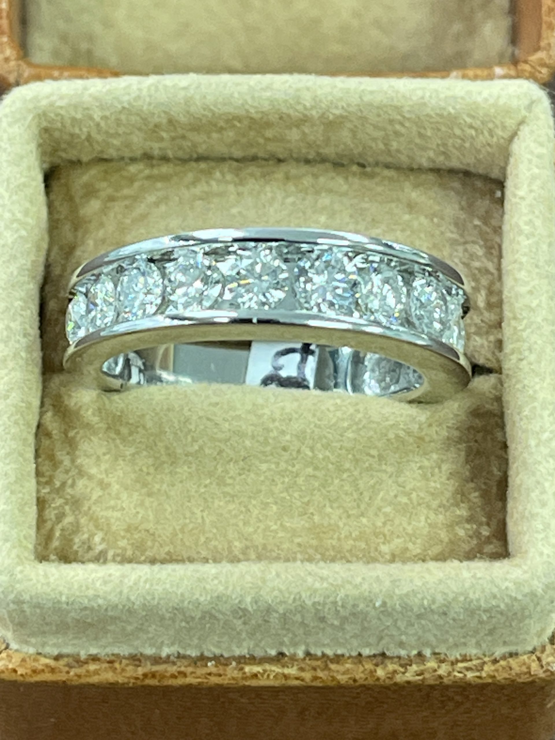 18ct White Gold 1ct 60pts Diamond Half Hoop Ring Preowned