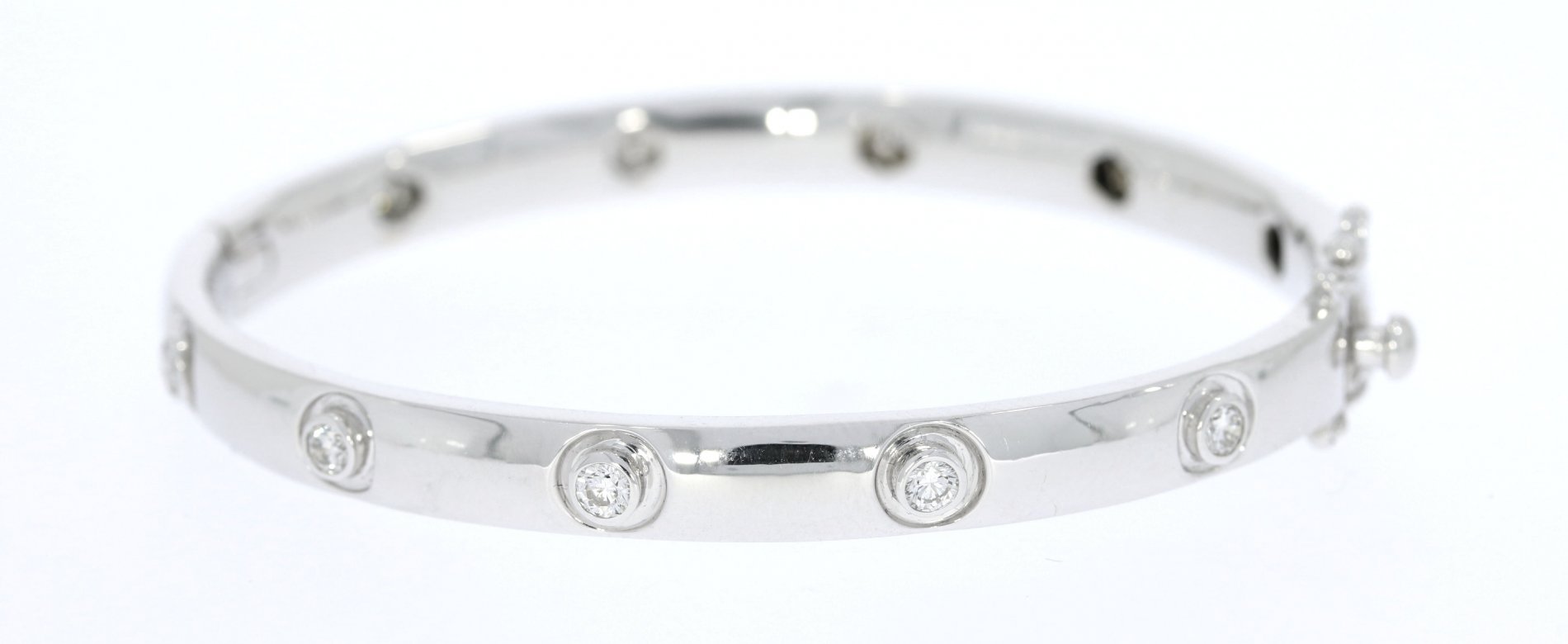 18ct White Gold Diamond Bangle Set with 1ct of Diamonds