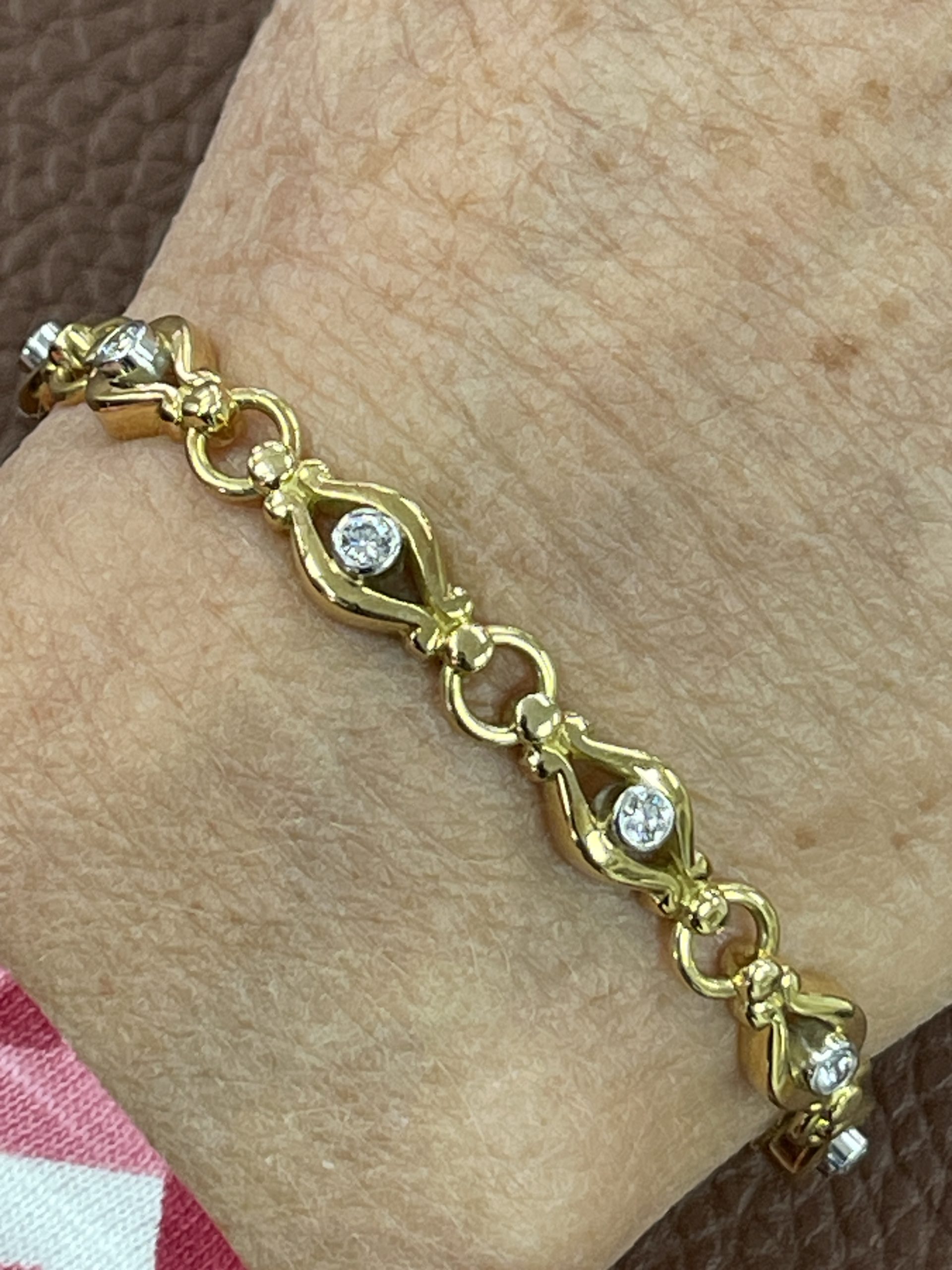 18ct Yellow Gold Diamond Secondhand Bracelet